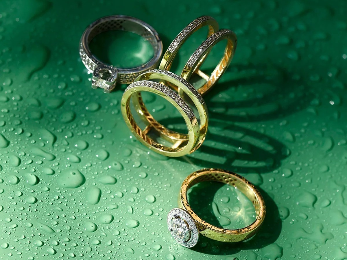 Как угадать с&nbsp;ювелирным подарком на&nbsp;8&nbsp;Марта: гид по&nbsp;самым главным трендам весны