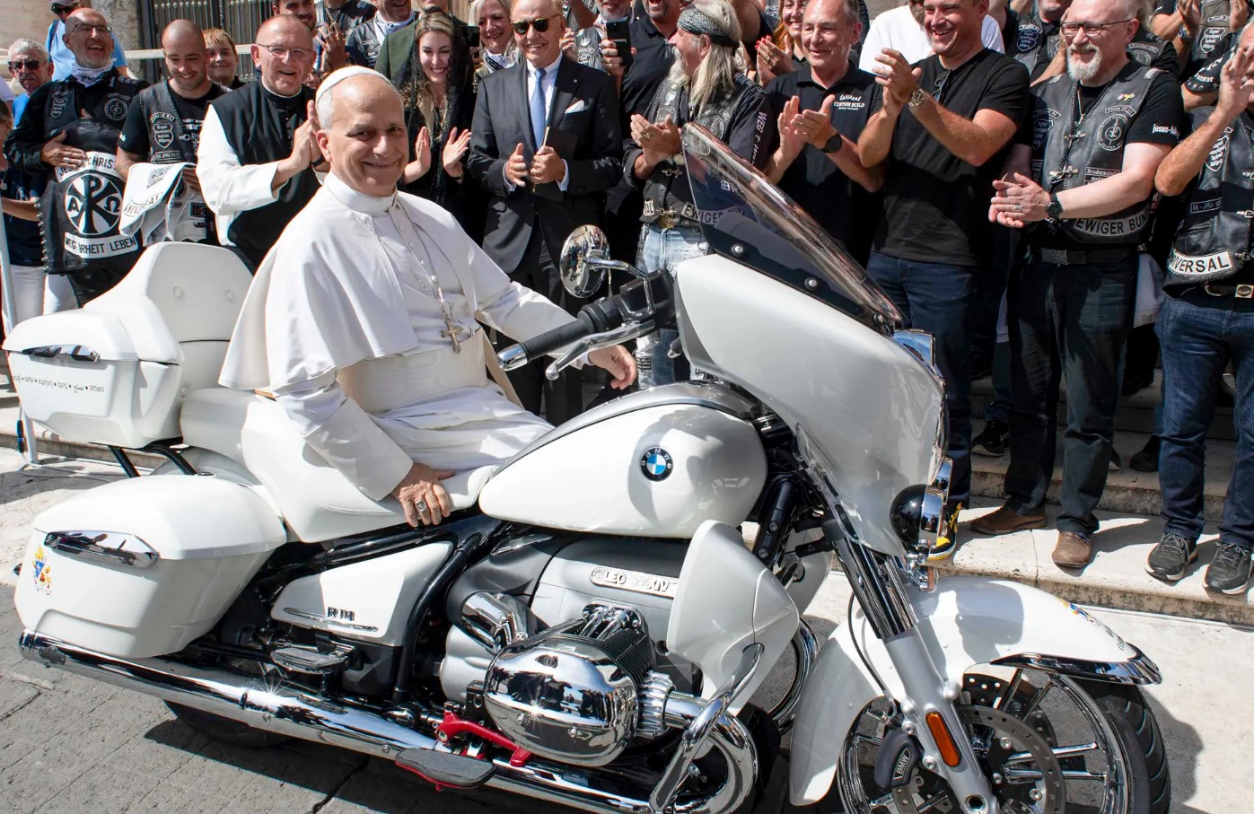 Мотоцикл папы римского продали на аукционе за $180 тыс.