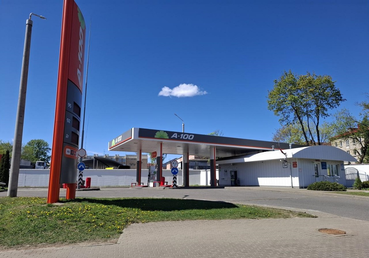 Сеть А-100 купила заправки «Трайпла» в Минске и на трассе М-1