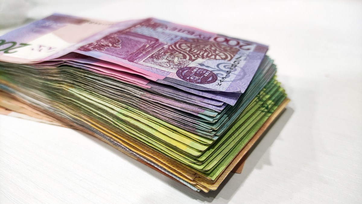 Беларусь рассчиталась по евробондам рублями почти на $850 млн