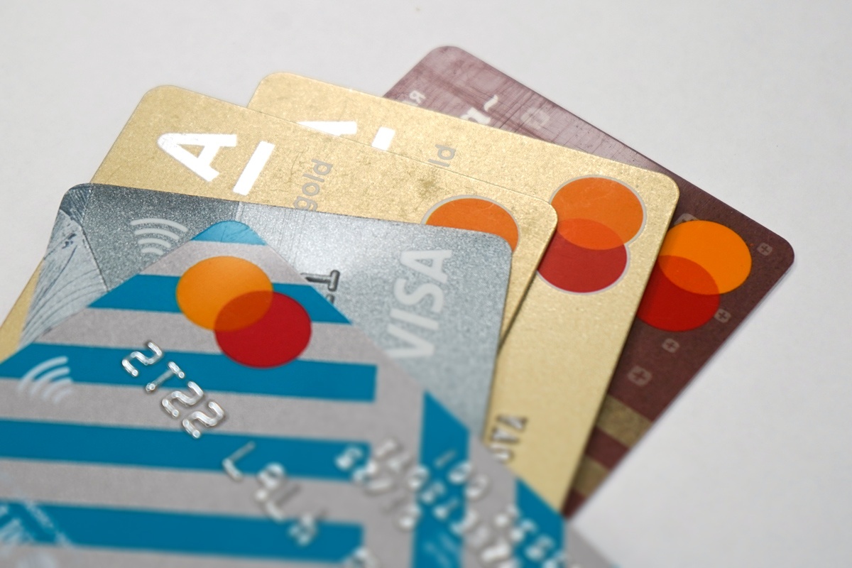Плюс 15% за год: в Беларуси резкий рост числа банковских карточек
