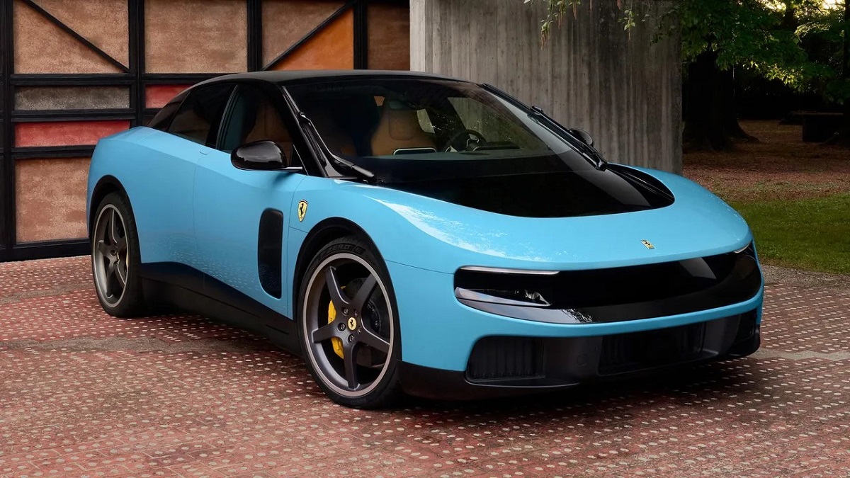 Ferrari представила свой первый электромобиль