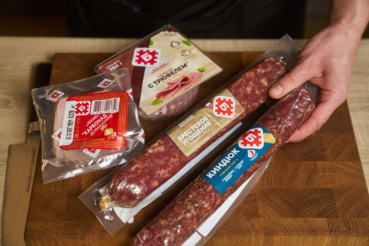 Удон, лазанья, «Оливье»&nbsp;— как накрыть новогодний стол, который объединит вкусы разных поколений