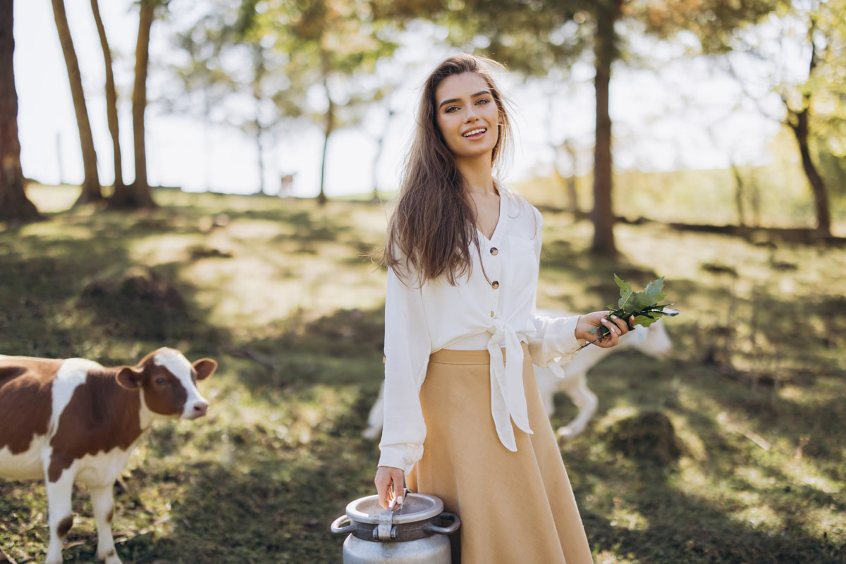 Босая, беременная и с коровой: почему женщины опять выбирают патриархат