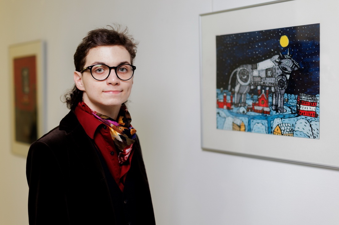 В А1 открылась персональная выставка талантливого художника с аутизмом Макса Лагуна