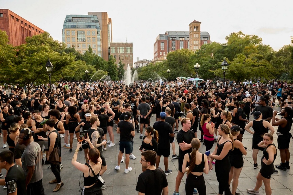 Свайп влево: зумеры и миллениалы больше не хотят знакомиться в онлайн приложениях