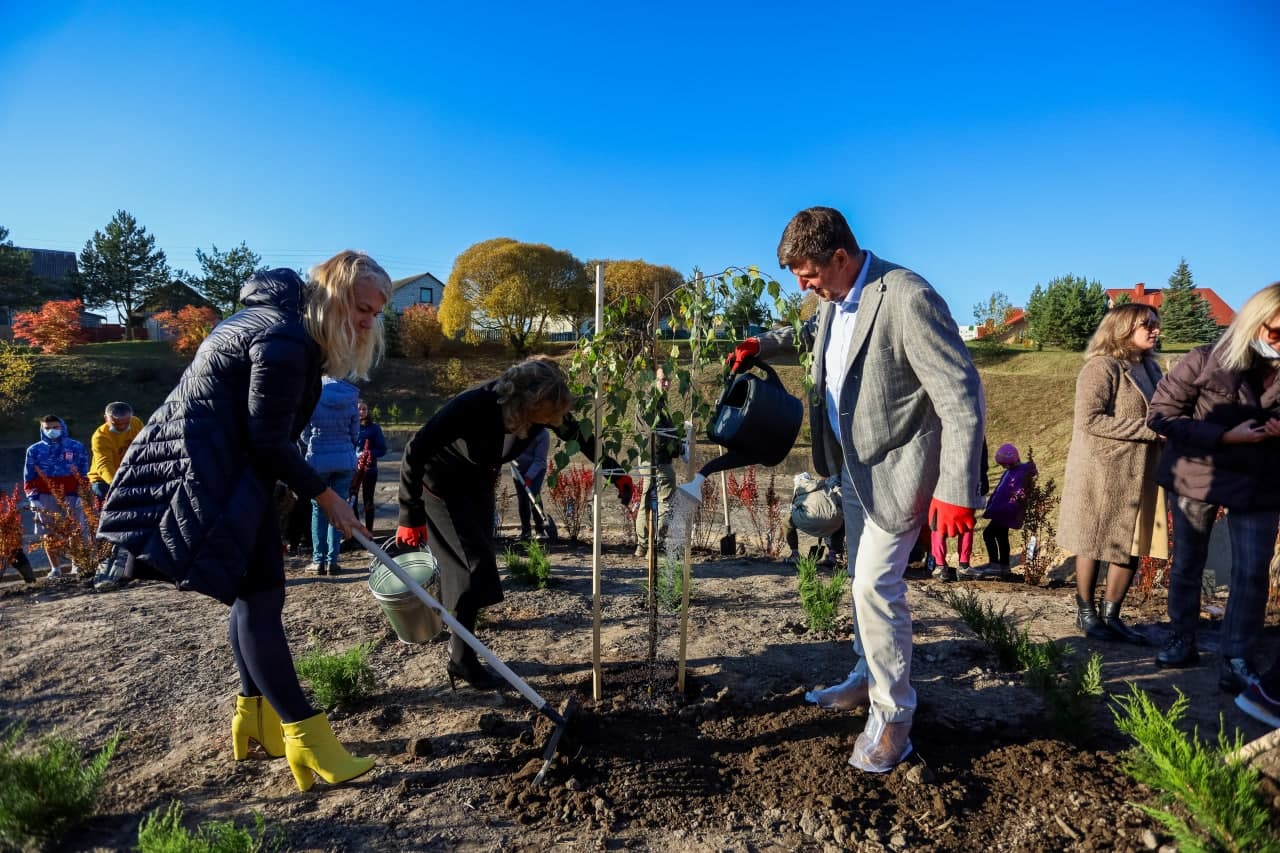 В SOS-Детской деревне Боровляны появились 160 деревьев по итогам акции «100 гадзін з А1» 