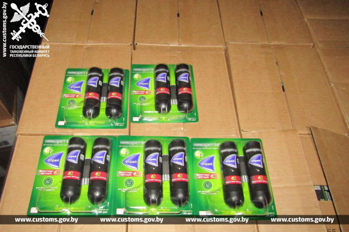 Из Польши в Беларусь пытались незаконно ввезти жвачки на $1 млн