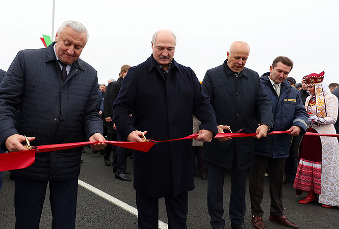 Президент принял участие в открытии моста через Припять