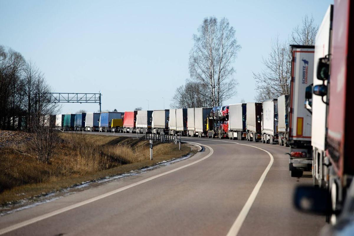Литва запретила пересечение границы с Беларусью и Россией пустым грузовикам
