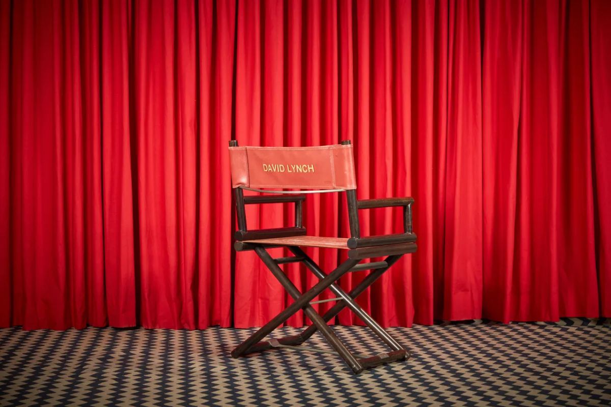На аукцион выставили личные вещи Дэвида Линча