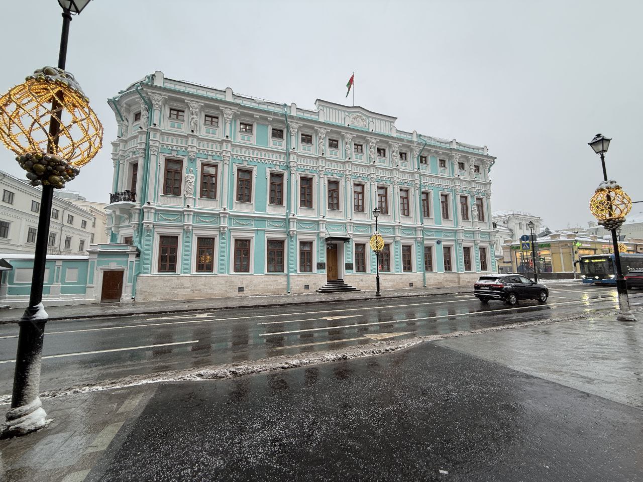 В Москве отреставрировали здание посольства Беларуси. Вот как оно выглядит