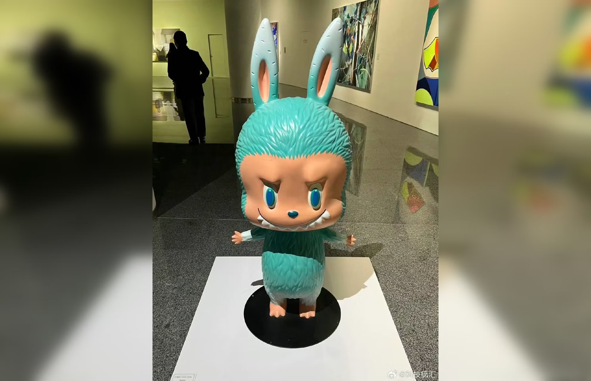 Уникальный экземпляр Лабубу продали на китайском аукционе за $150 тыс.