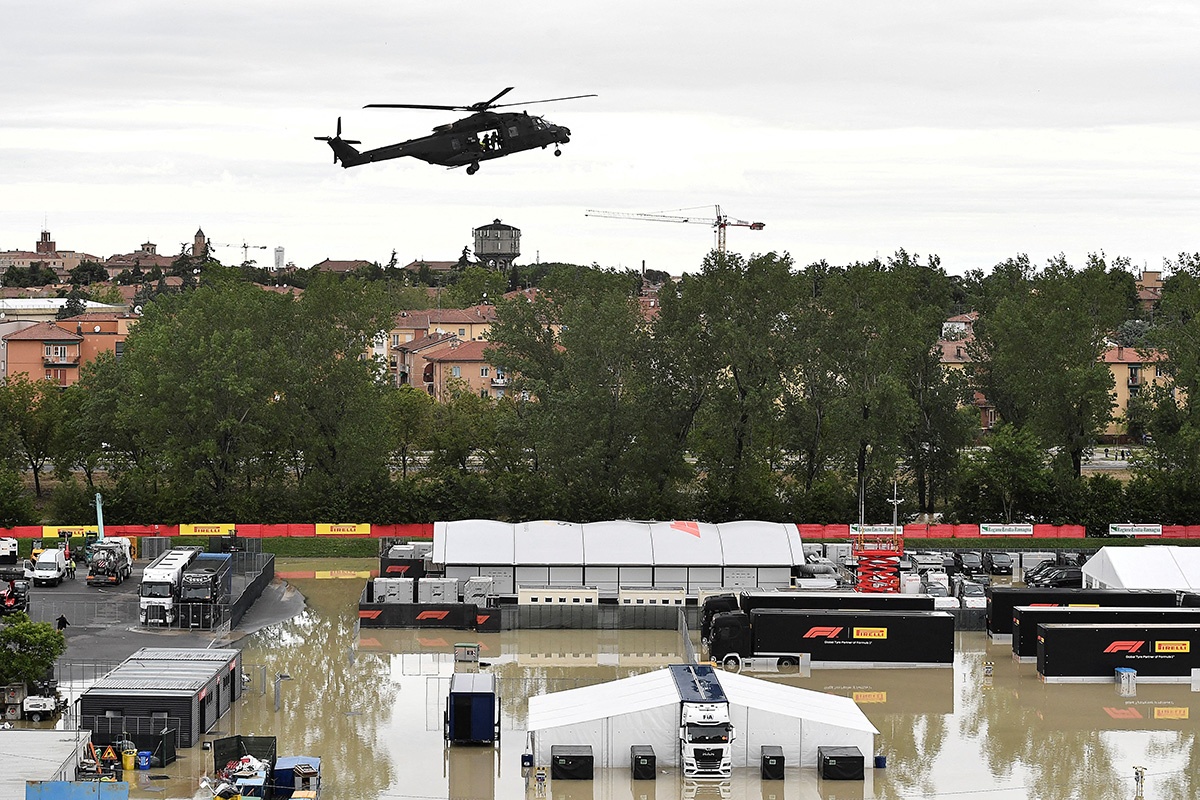 В Италии серьезное наводнение, отменили Гран-при «Формулы-1»