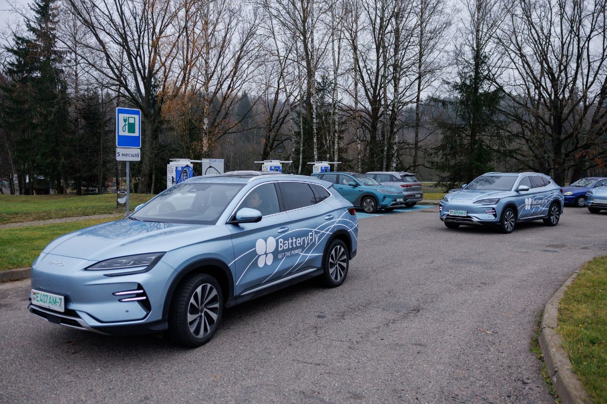 В Беларуси запустили travel-пробеги электромобилей без подзарядок