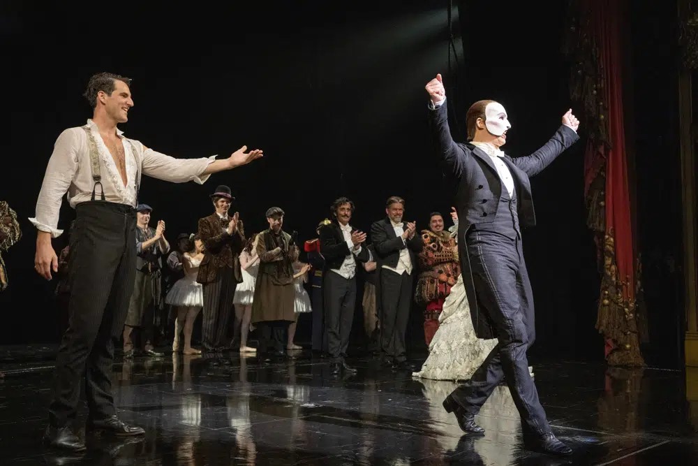 $1,3 млрд сборов за 35 лет: на Бродвее в последний показали мюзикл «Призрак оперы»