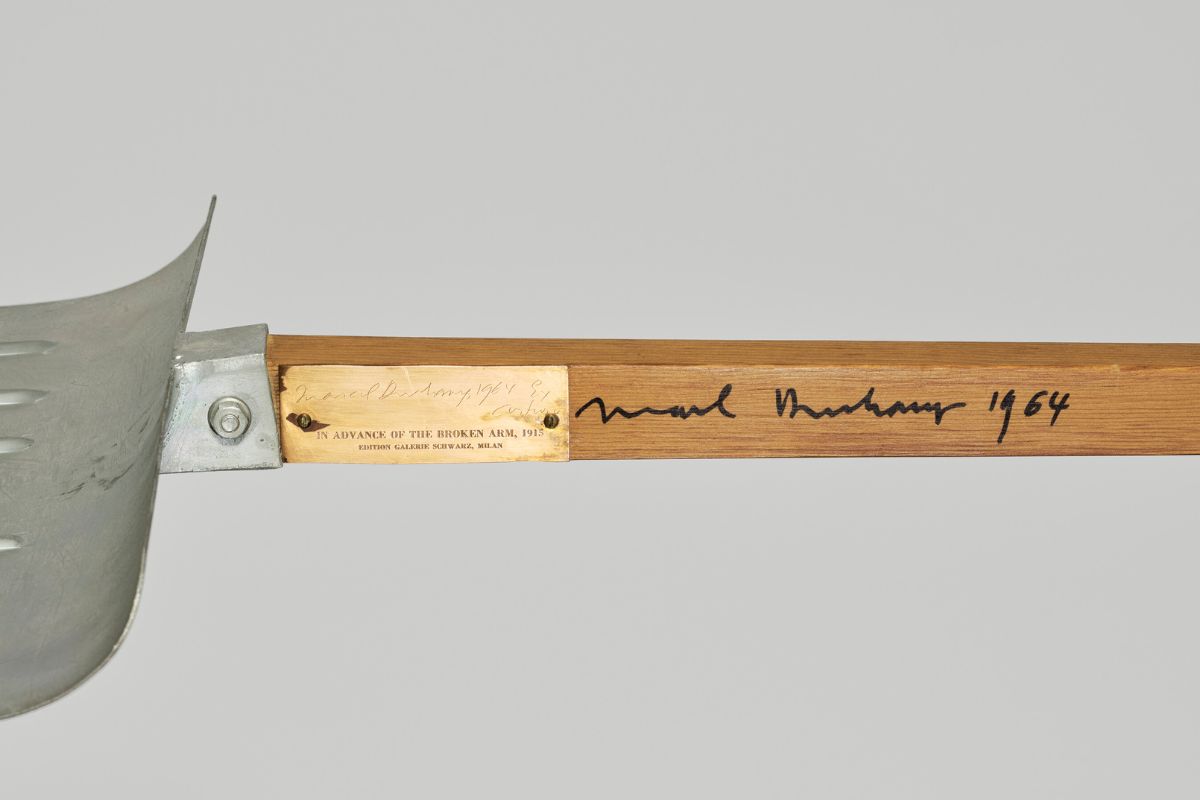 На&nbsp;аукционе продают лопату за&nbsp;$3,5&nbsp;млн. Почему так дорого