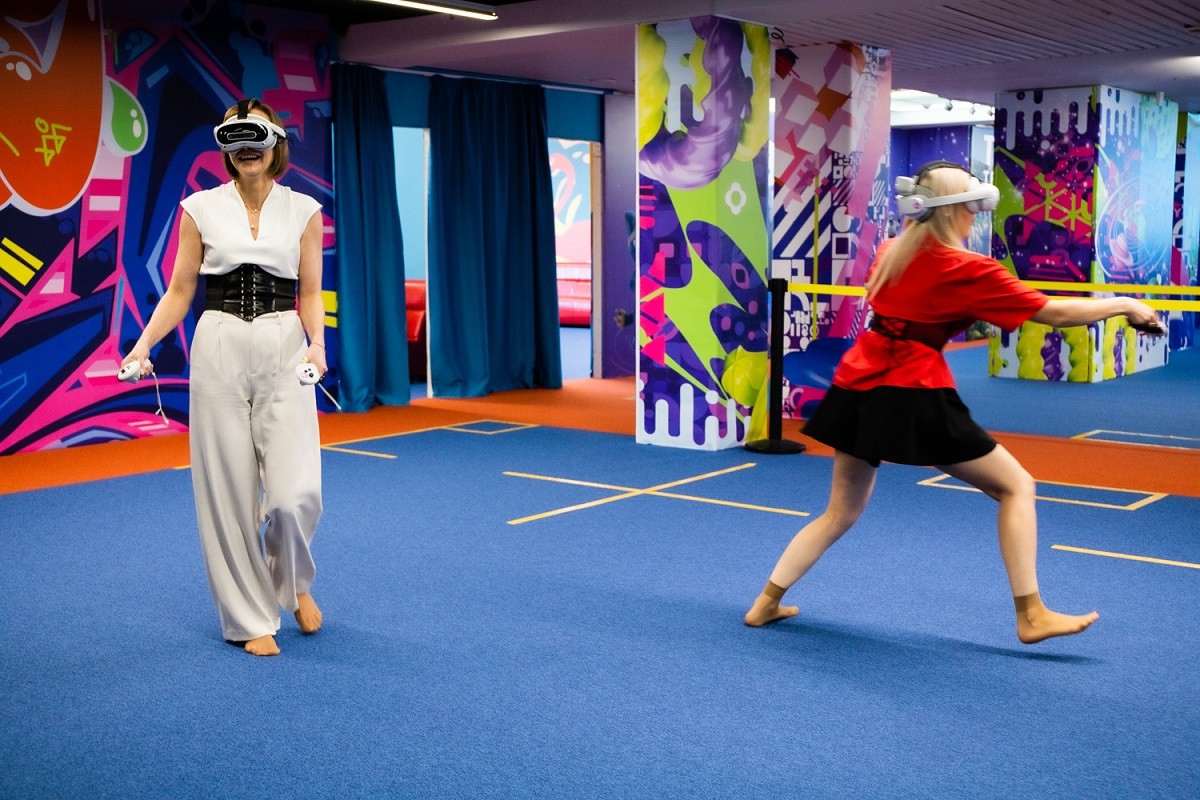 В Минске открылся один из самых крупных в Беларуси VR-парков. Как там все устроено