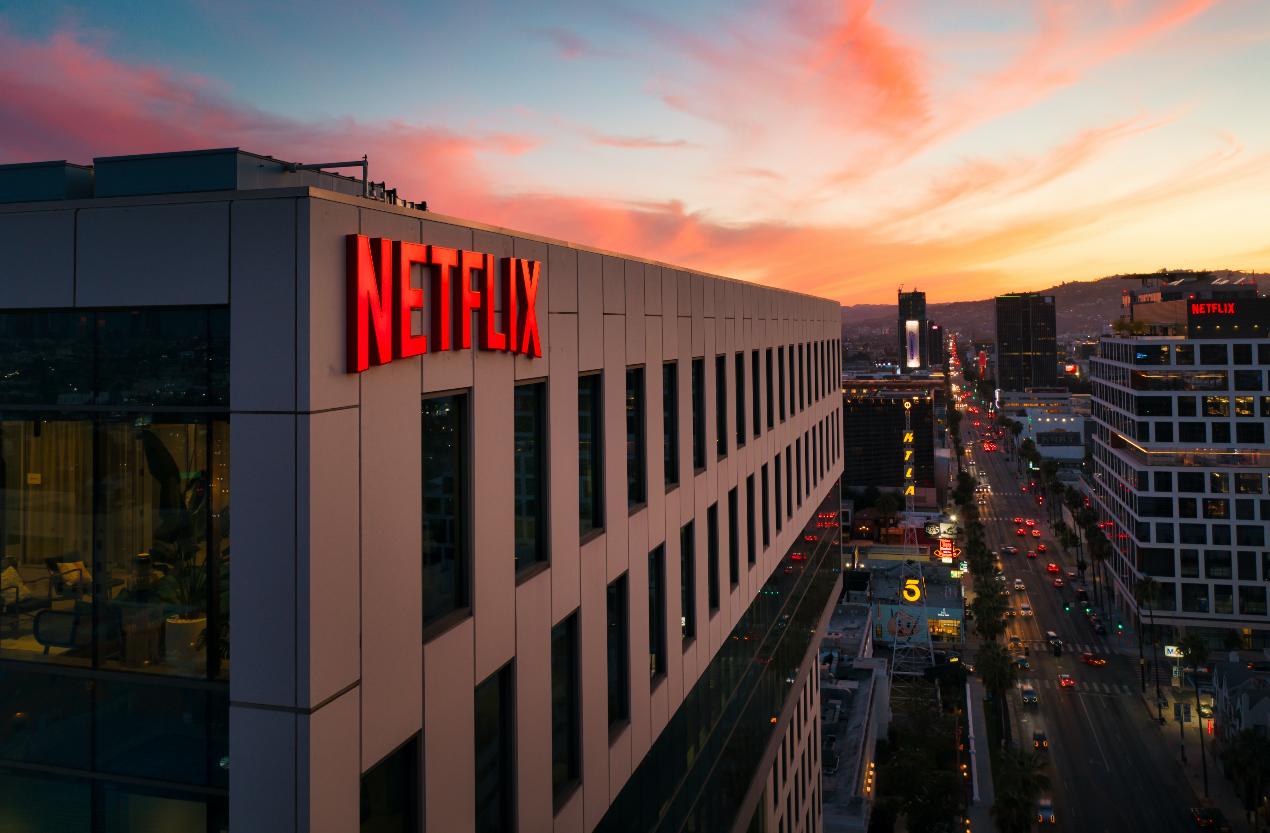 Netflix сократит наполовину число выпускаемых фильмов. В чем причина
