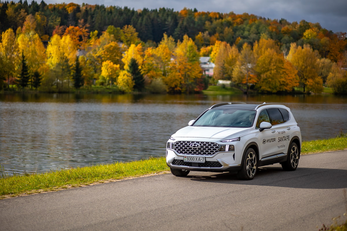 Hyundai Santa Fe: мощное сочетание традиций и новаций при расходе 6 л на «сотню»