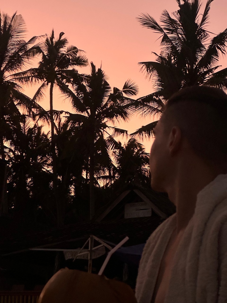 «Миллион долларов&nbsp;— это не&nbsp;то, что сделает тебя счастливым»: как и&nbsp;на&nbsp;чем зарабатывают зумеры