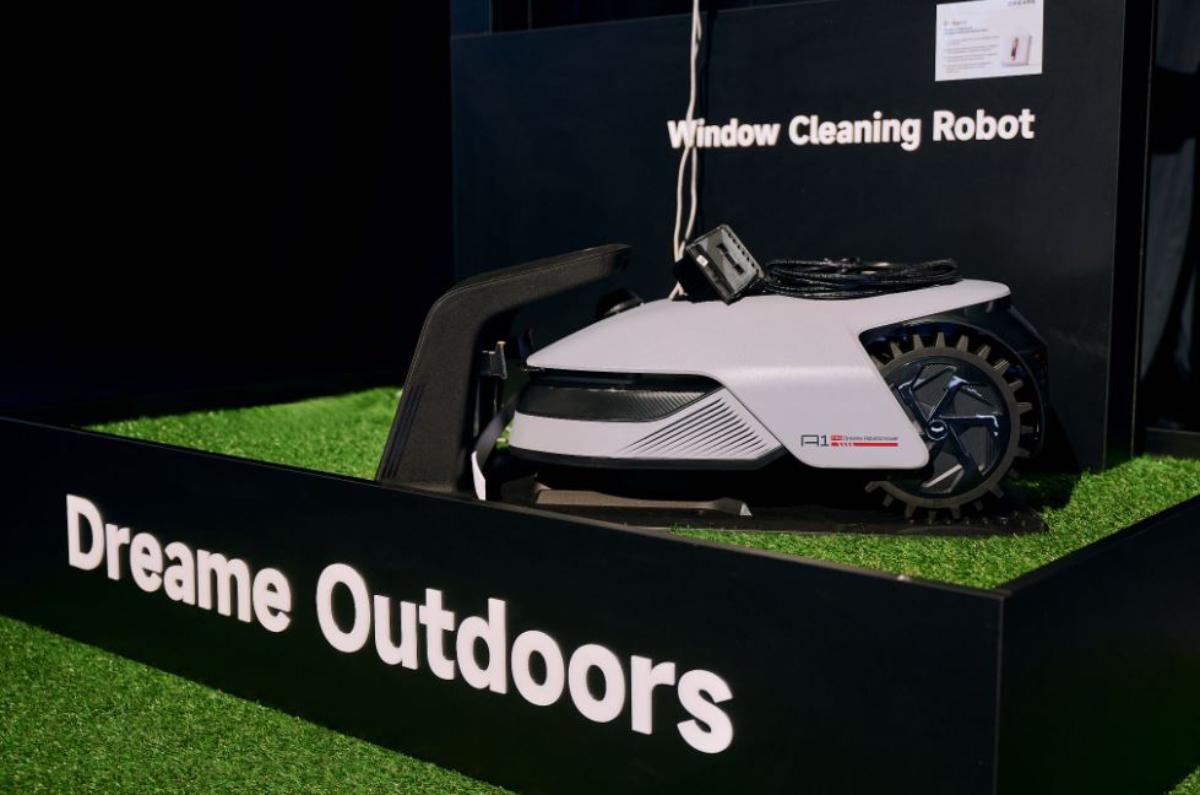 Популярный производитель роботов-пылесосов начал продавать газонокосилки
