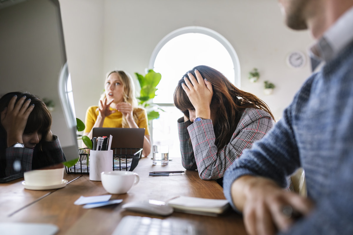 Чем опасны трудоголики для коллектива? Разбираемся, почему люди сбегают в работу