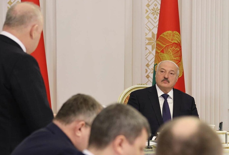 Лукашенко похвалил частников за решение проблемы платежей с другими странами