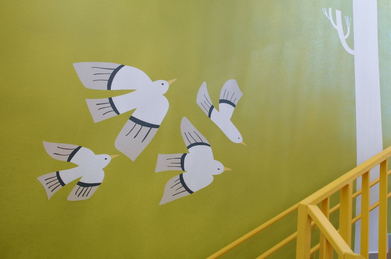 Завтраки на лифте и много птиц. В Зеленой гавани показали интерьеры первого детского сада