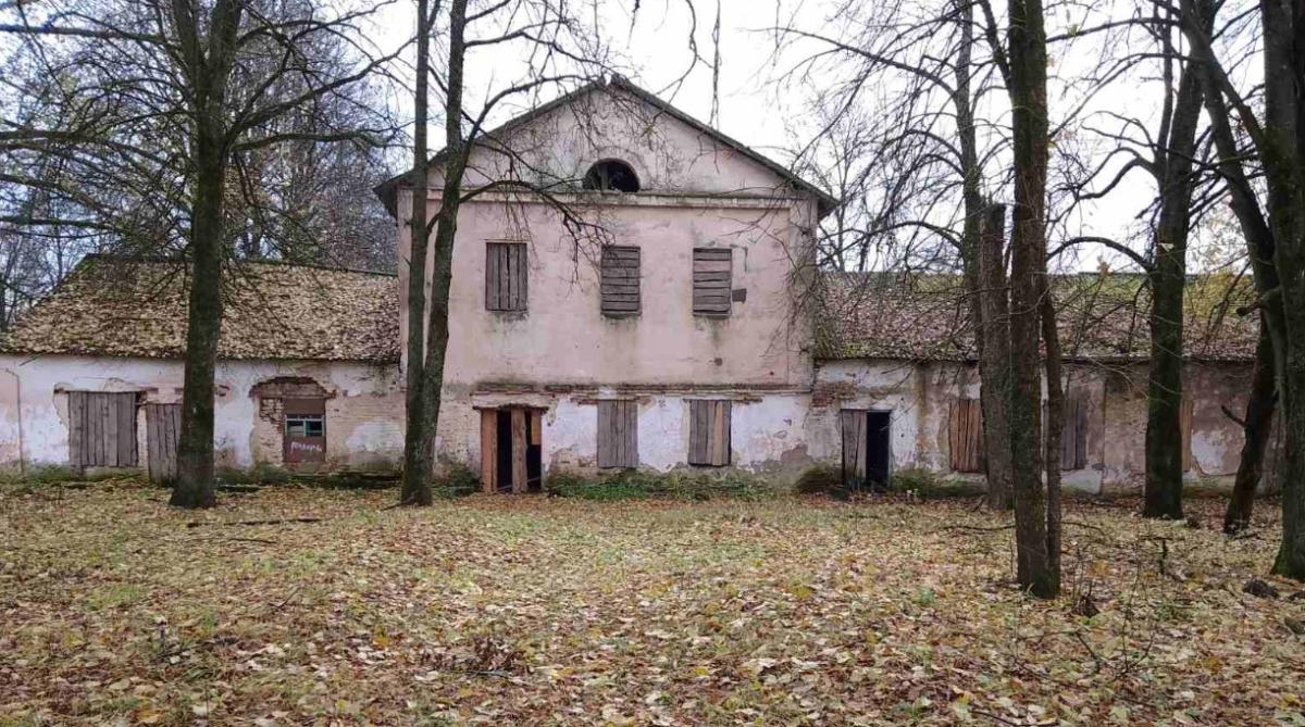 В Витебской области продают усадьбу ХІХ века за одну базовую 