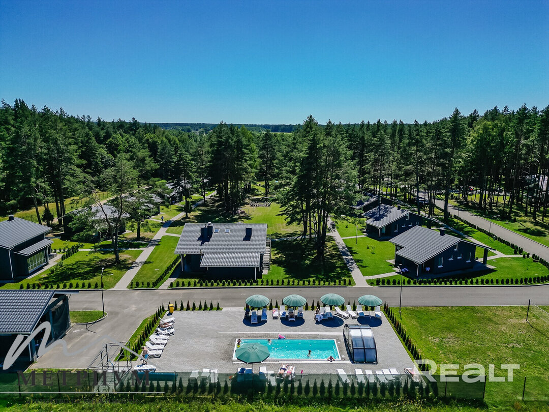 Недалеко от Минска продают базу отдыха за $3,2 млн. Почему так дорого