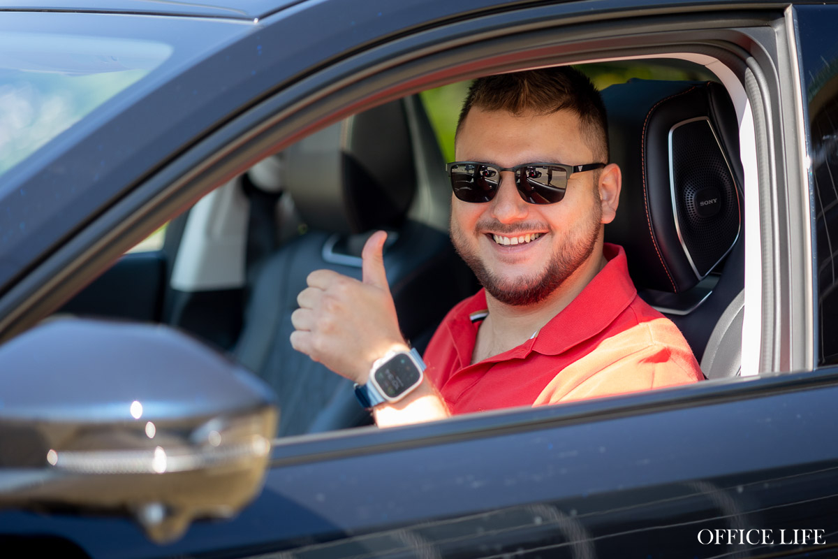 «Машина, которая забирает часть функций водителя». Протестировали флагманский кроссовер от Changan с директором «Мира фитнеса»