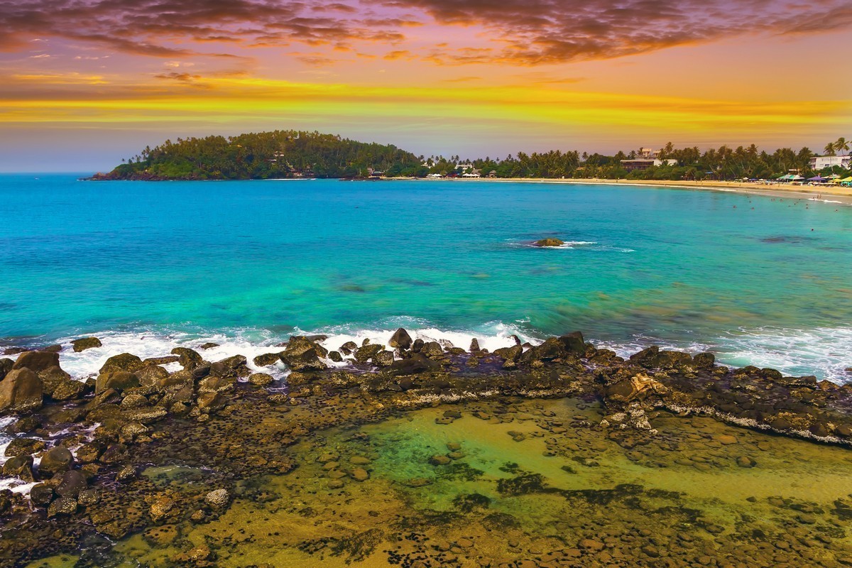 Маршрут перестроен. Как белорусы меняют отпускные планы из-за кризиса на Ближнем Востоке 