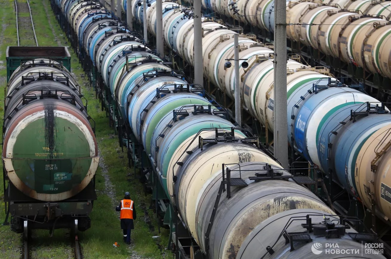 Беларусь поставит 1 млн т нефтепродуктов в Россию в 2023 году