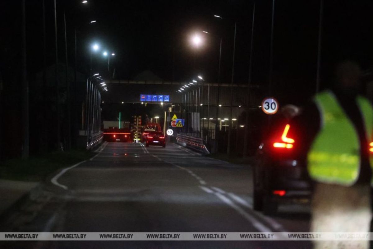 Польша открыла границы с Беларусью. Что с очередями