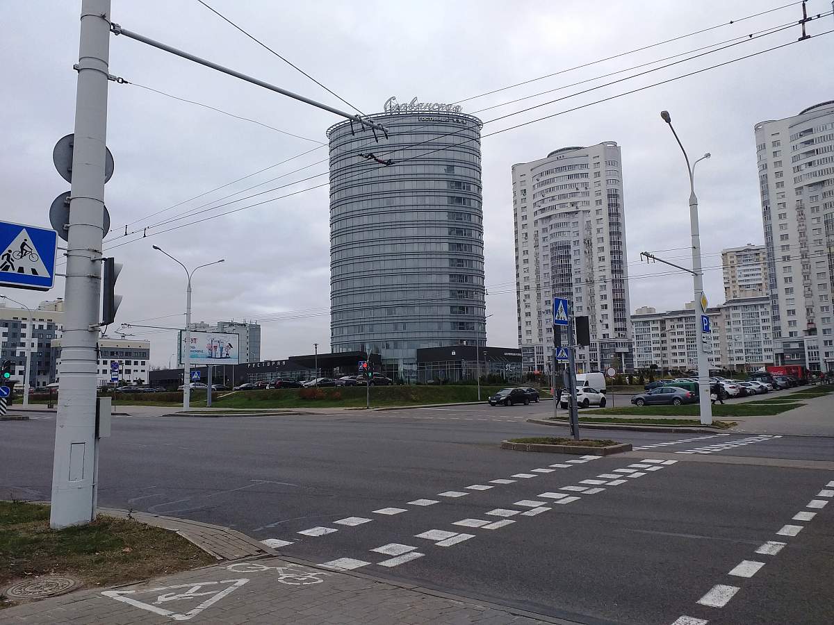 В Минске гостиницу «Славянская», которую построили к ЧМ по хоккею, выставили на торги
