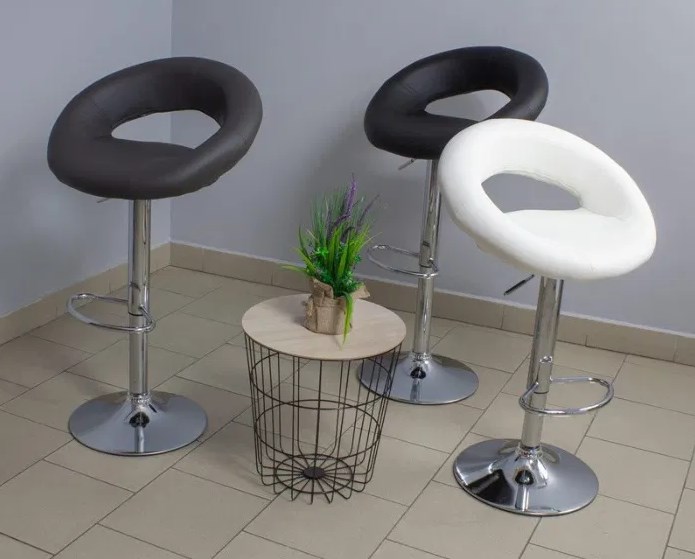 Барные стулья: практичная польская мебель