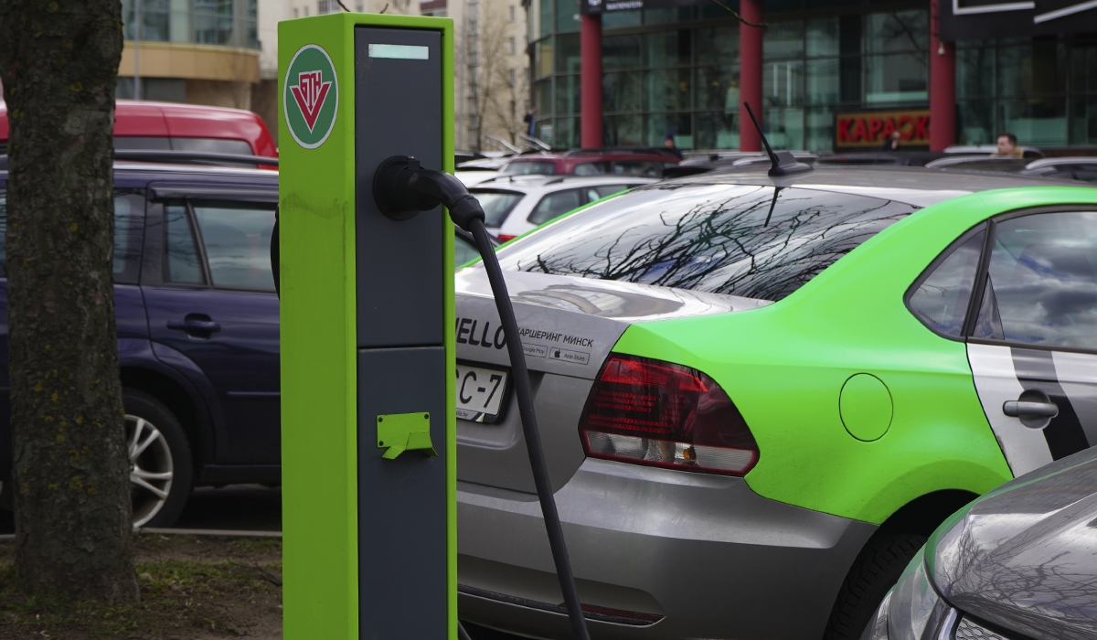 Сколько электромобилей продали в Беларуси в 2025 году, и какая доля у белорусской сборки