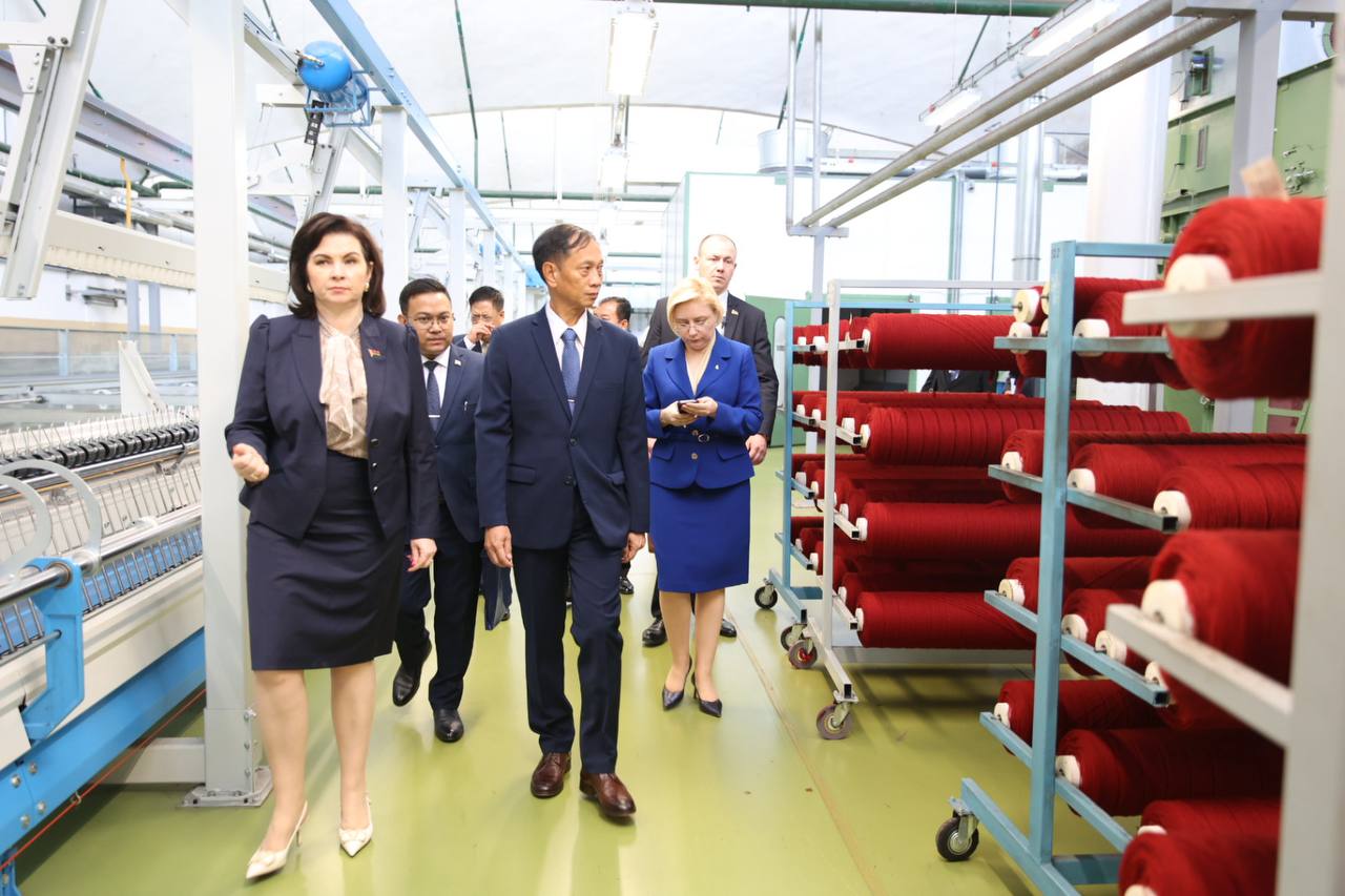 Минобороны Мьянма хочет сотрудничать с белорусским легпромом