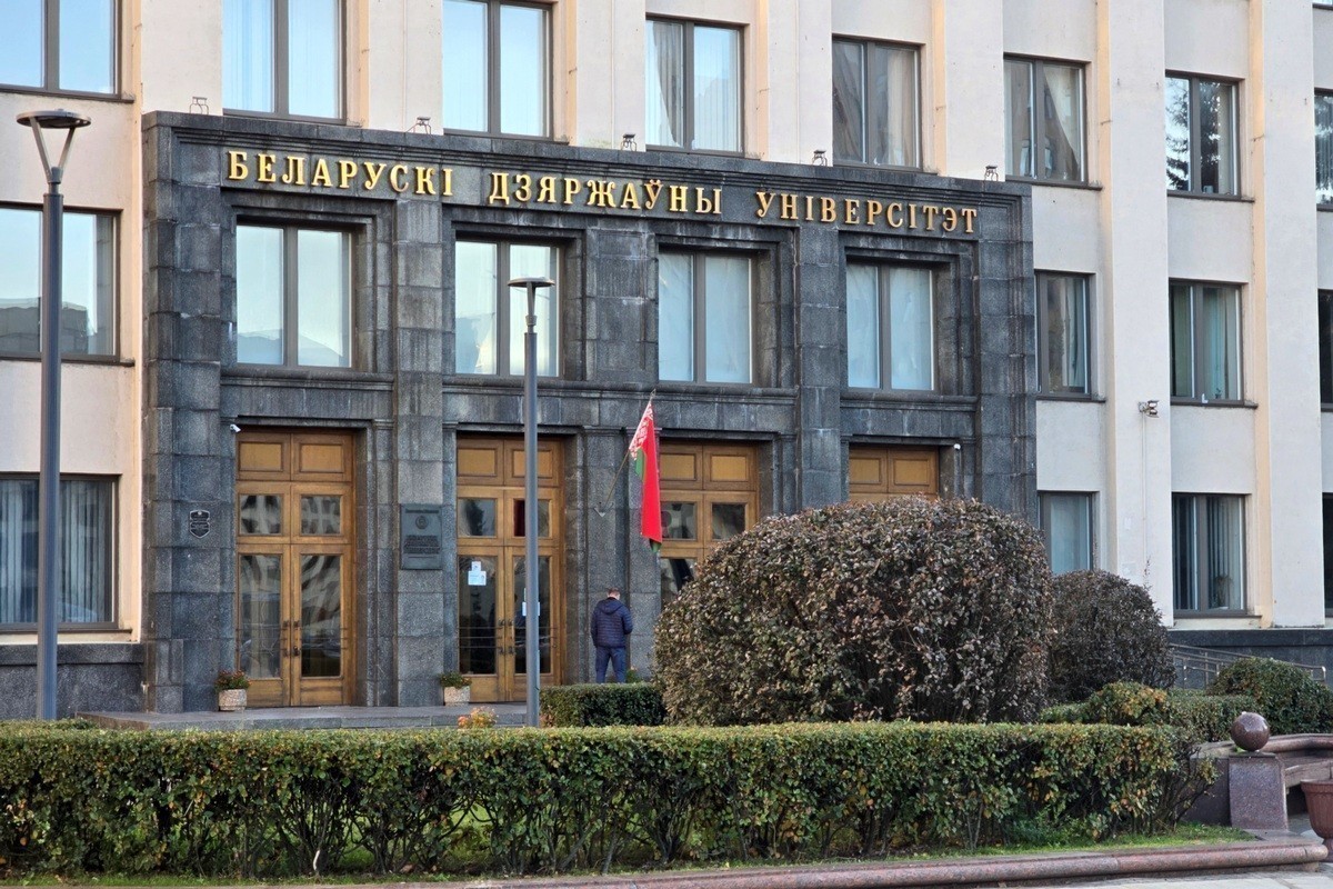 Смартфоны по справке: в Беларуси упростили сдачу ЦТ для абитуриентов с особыми потребностями