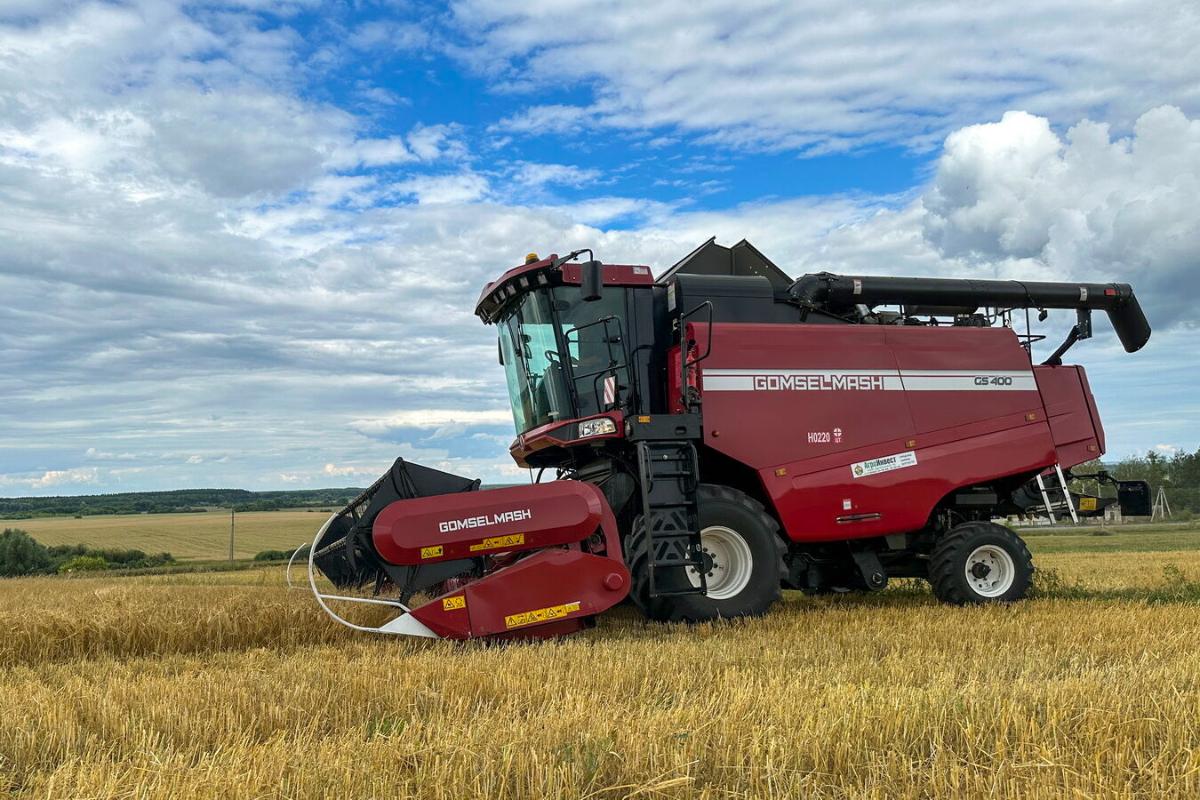 Казахстану предложили протестировать на полях белорусские комбайны