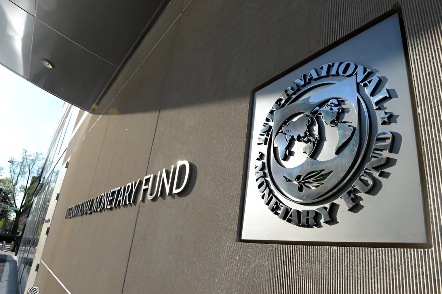 МВФ рекомендовал США немедленно поднять потолок госдолга