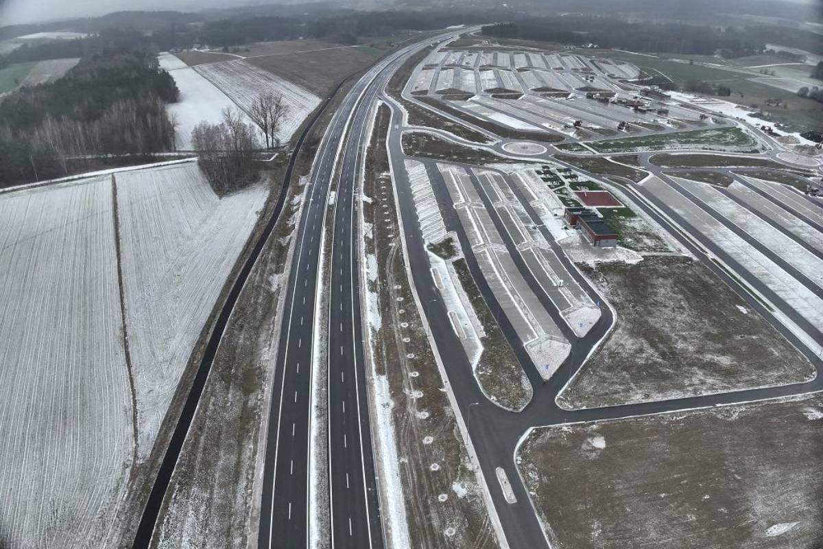 В Польше открыли участок скоростной трассы до границы с Беларусью 