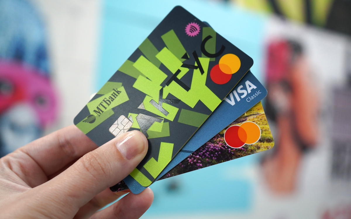 Валютные карты, которые работают за границей и стоят до 40 рублей. Топ-15 вариантов