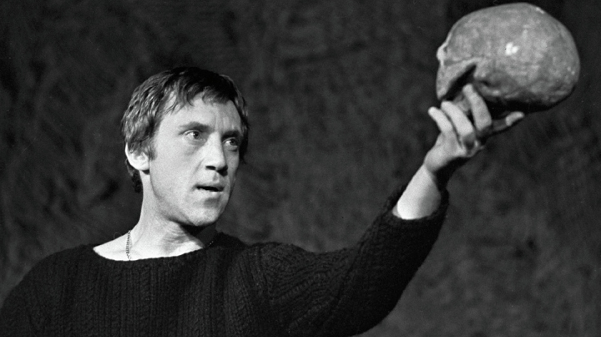 На аукционе в Монако не смогли продать посмертную маску Высоцкого из-за высокой цены