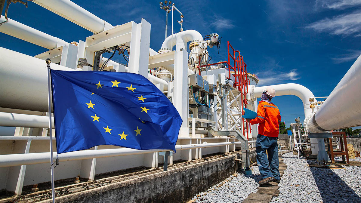 Цены на газ в Европе рухнули ниже $550 впервые с августа 2021 года