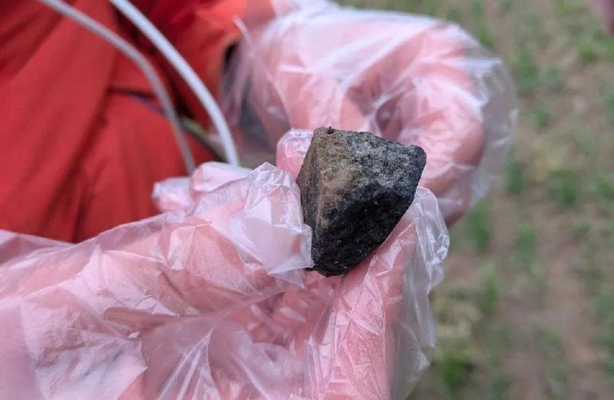 Упавший под Смолевичами метеорит покажут всем желающим