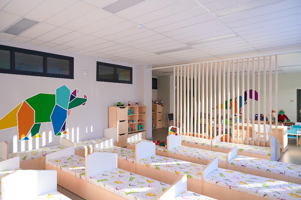 Под Минском открыли детский сад по вселенной динозавров. Вот как он выглядит