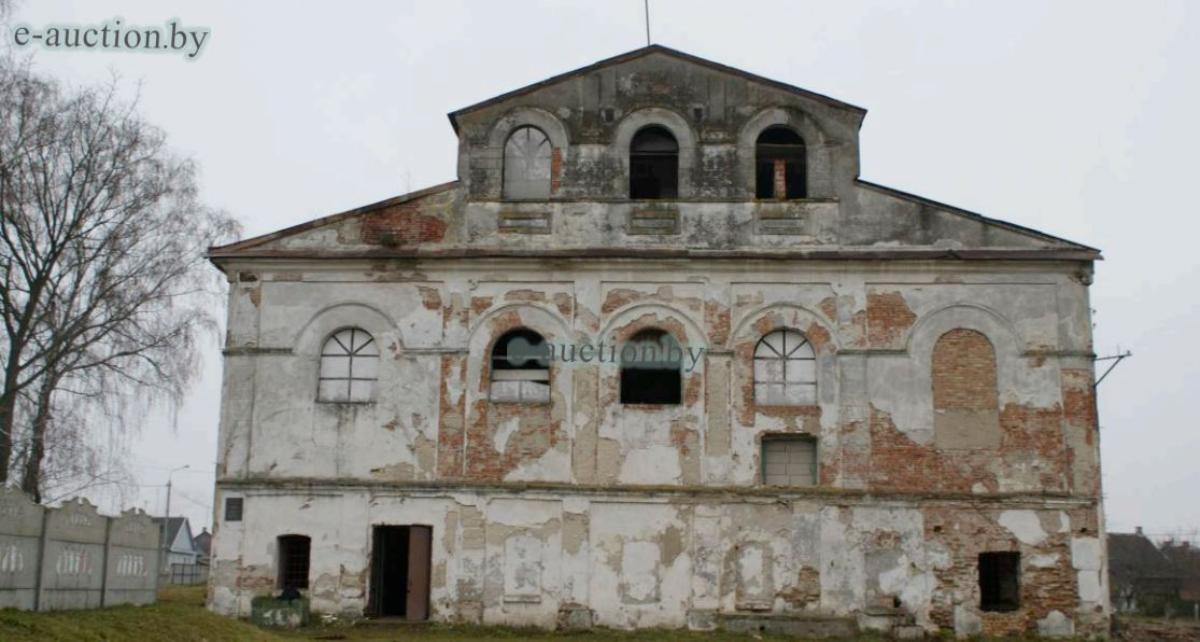 Синагогу XVIII века выставили на торги за долги застройщика «Грушевского посада»