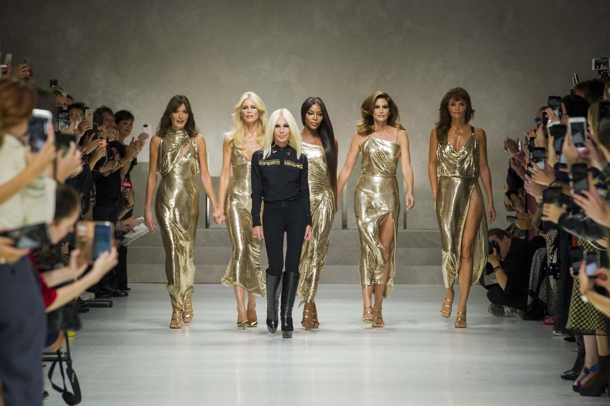 Компания-владелец бренда Versace будет продана за $8,5 млрд